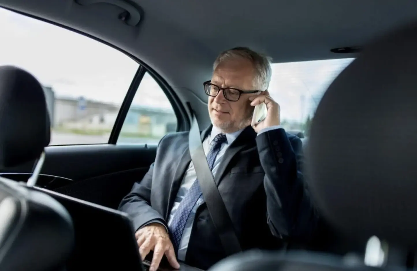 Car Hire Transportation Services for Reliable Comfortable Travel Group